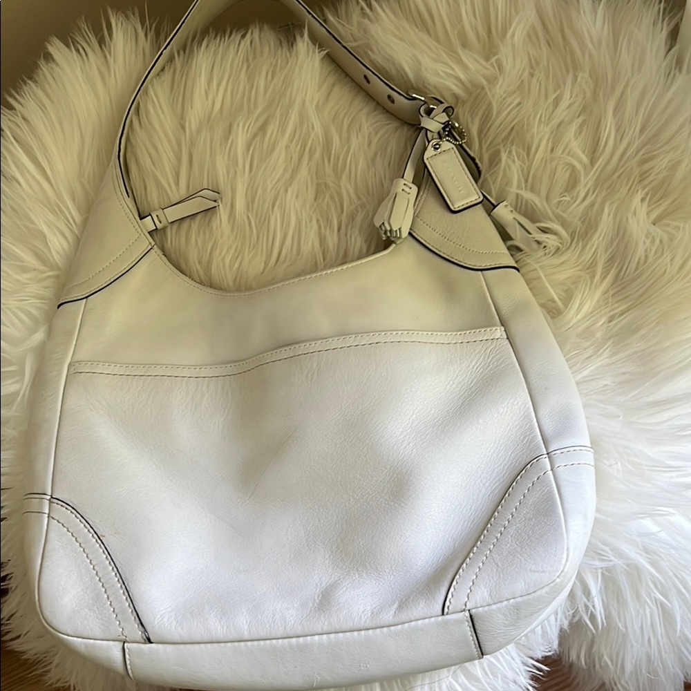 Coach White Leather Shoulder Bag